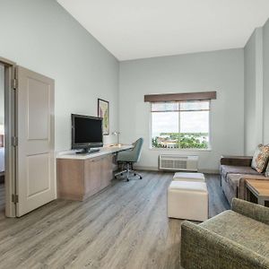 One-Bedroom King Room-Hearing Access